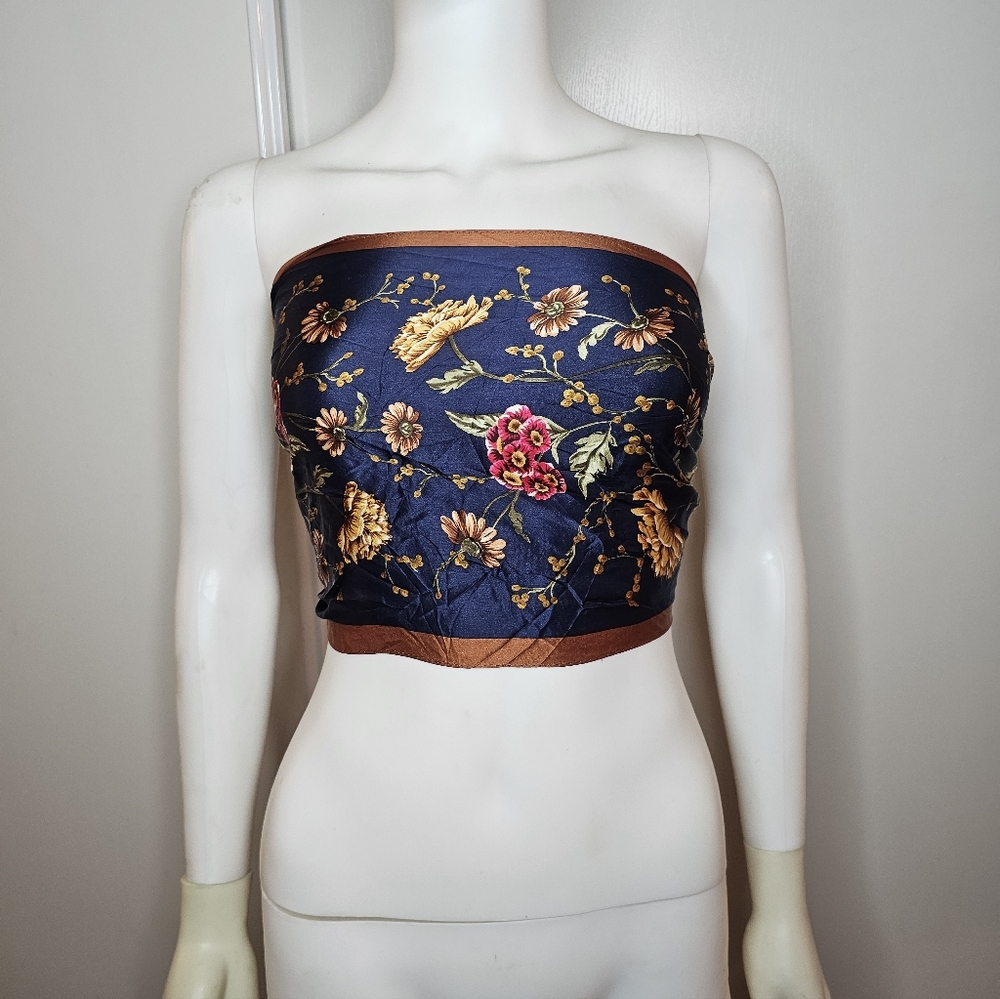 Adrienne Vittadini Foral Navy and Brown Scarf 100% Silk Printed In Korea - Picture 3 of 14